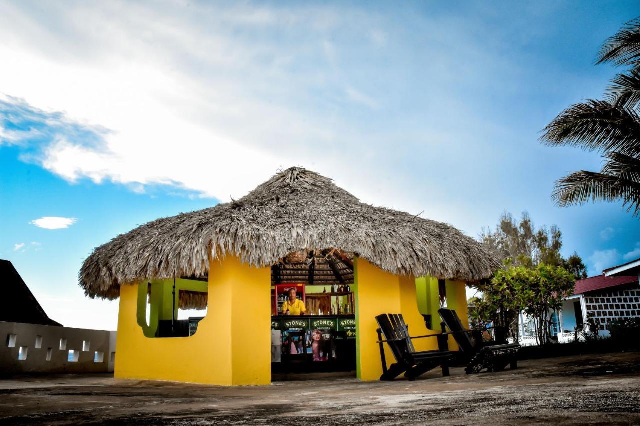 Beyond Sunset Resort & Villas Treasure Beach Exterior photo